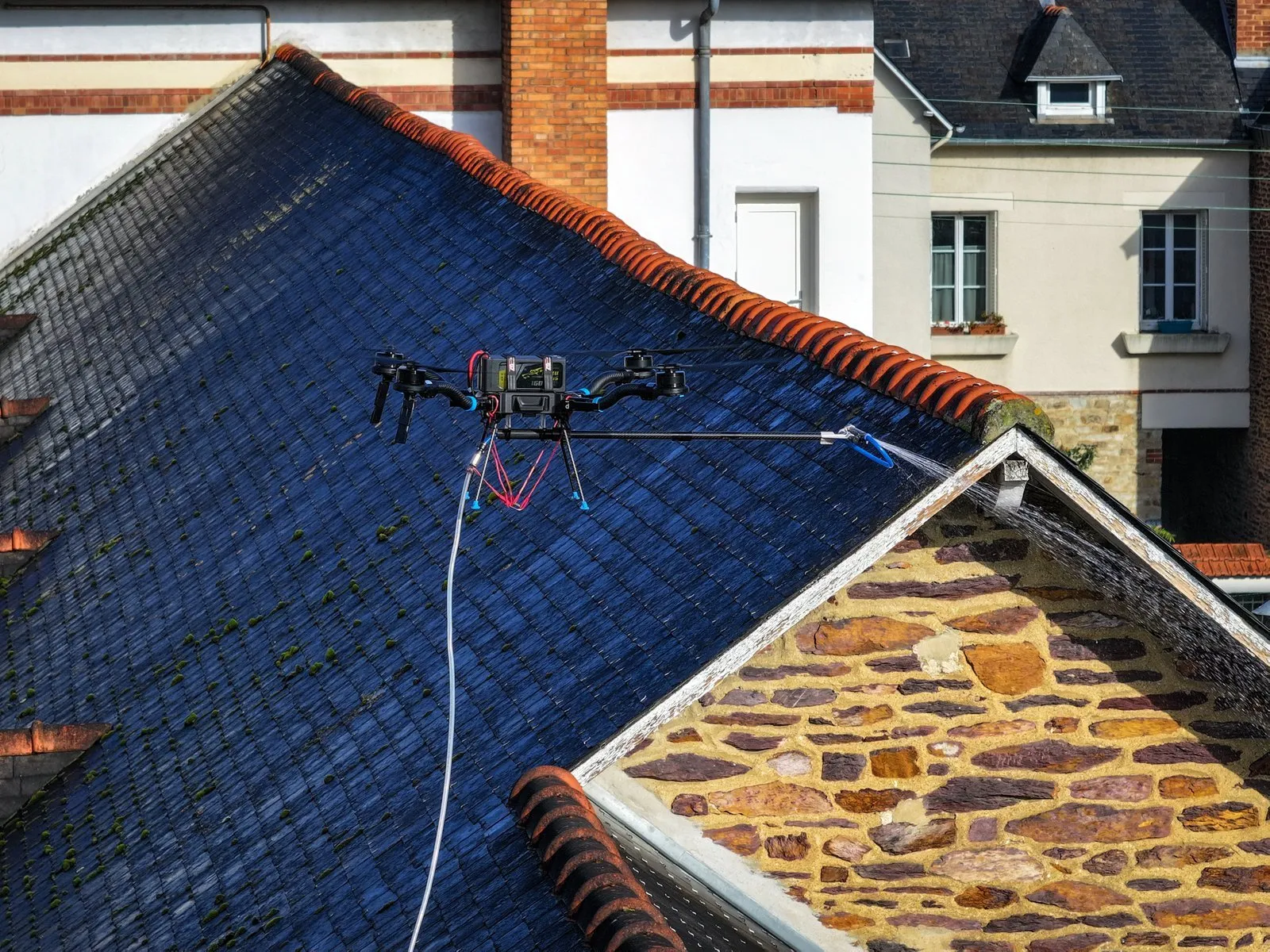 Toiture ardoise — 50 m de portée